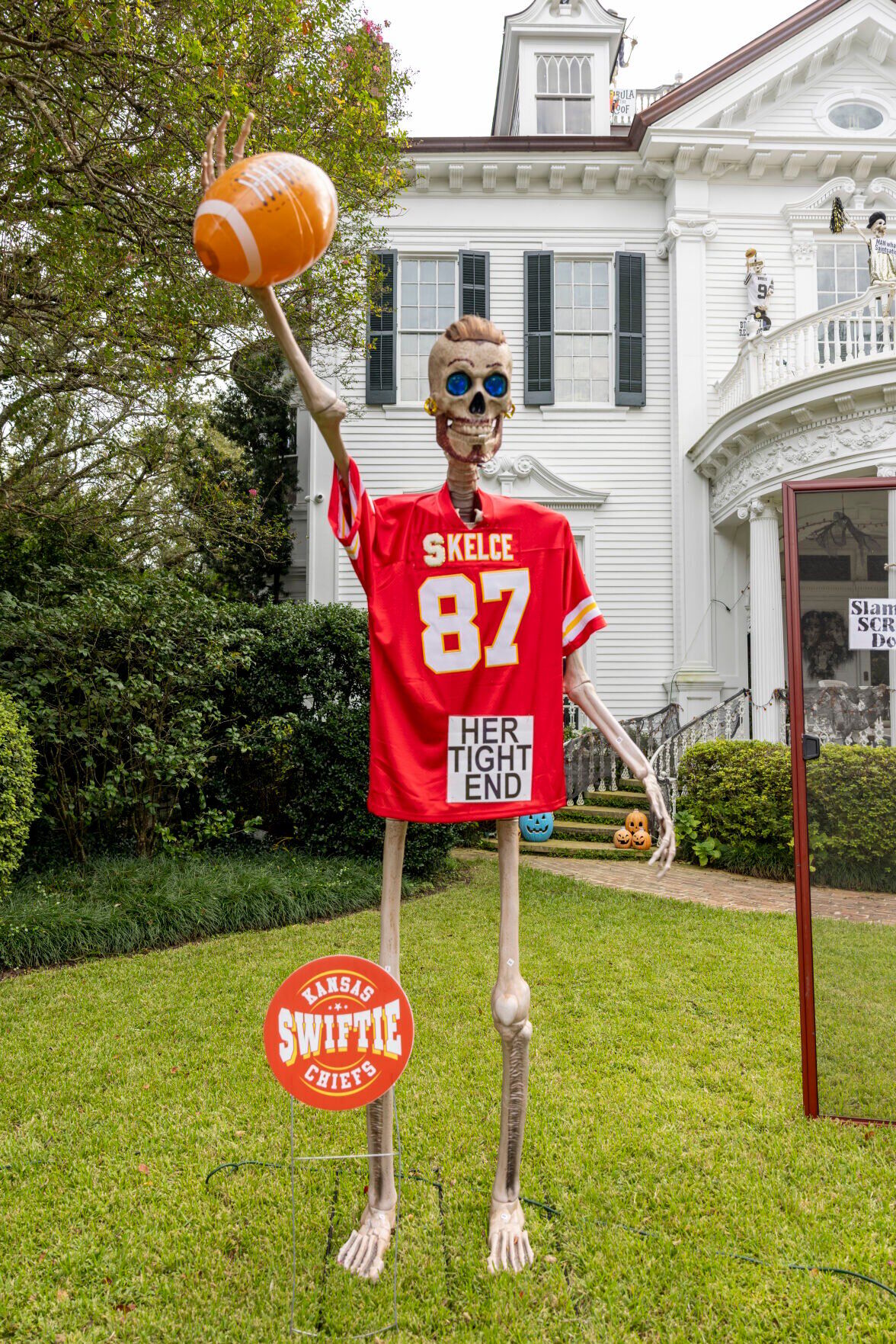 NO.skeletons.adv_434.JPG